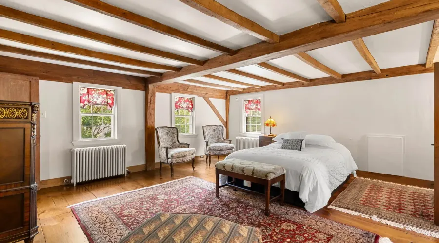Miles River Rd, Hamilton, Massachusetts, 01982, United States, 4 Bedrooms Bedrooms, 11 Rooms Rooms,3 BathroomsBathrooms,Single family home,For Sale,Miles River,70030020118
