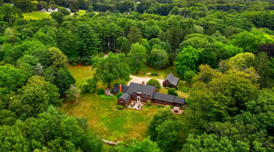 Miles River Rd, Hamilton, Massachusetts, 01982, United States, 4 Bedrooms Bedrooms, 11 Rooms Rooms,3 BathroomsBathrooms,Single family home,For Sale,Miles River,70030020118
