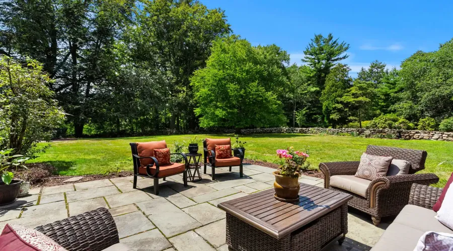 Miles River Rd, Hamilton, Massachusetts, 01982, United States, 4 Bedrooms Bedrooms, 11 Rooms Rooms,3 BathroomsBathrooms,Single family home,For Sale,Miles River,70030020118