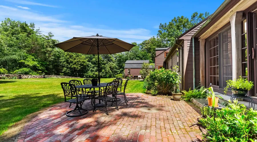 Miles River Rd, Hamilton, Massachusetts, 01982, United States, 4 Bedrooms Bedrooms, 11 Rooms Rooms,3 BathroomsBathrooms,Single family home,For Sale,Miles River,70030020118