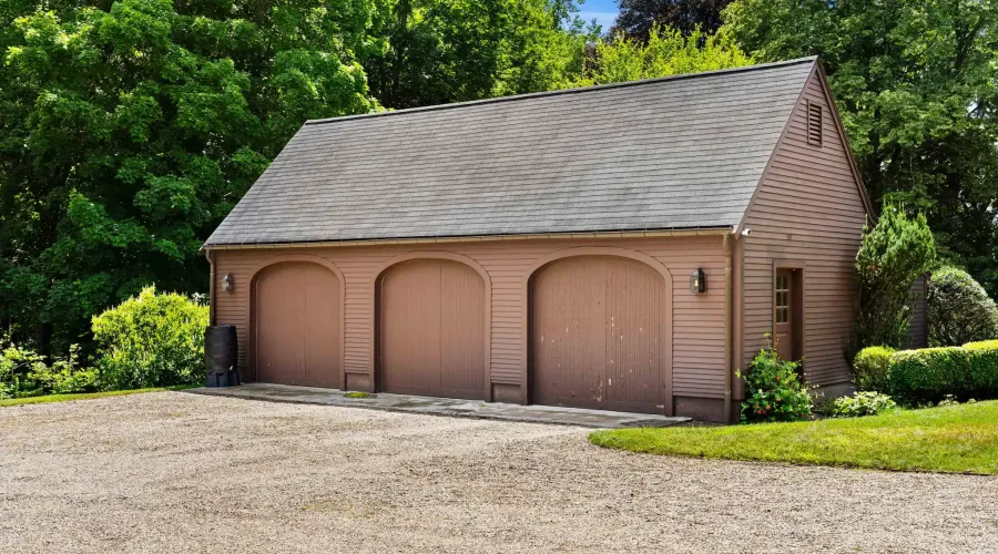Miles River Rd, Hamilton, Massachusetts, 01982, United States, 4 Bedrooms Bedrooms, 11 Rooms Rooms,3 BathroomsBathrooms,Single family home,For Sale,Miles River,70030020118