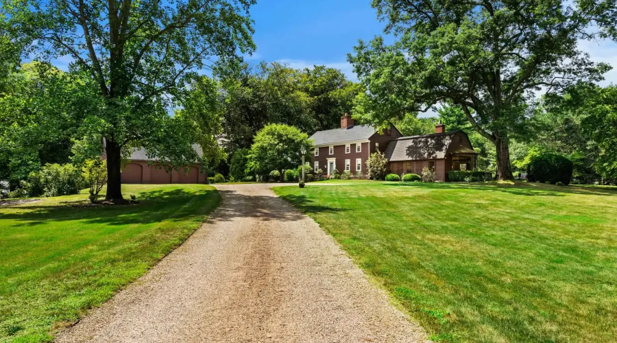 Miles River Rd, Hamilton, Massachusetts, 01982, United States, 4 Bedrooms Bedrooms, 11 Rooms Rooms,3 BathroomsBathrooms,Single family home,For Sale,Miles River,70030020118