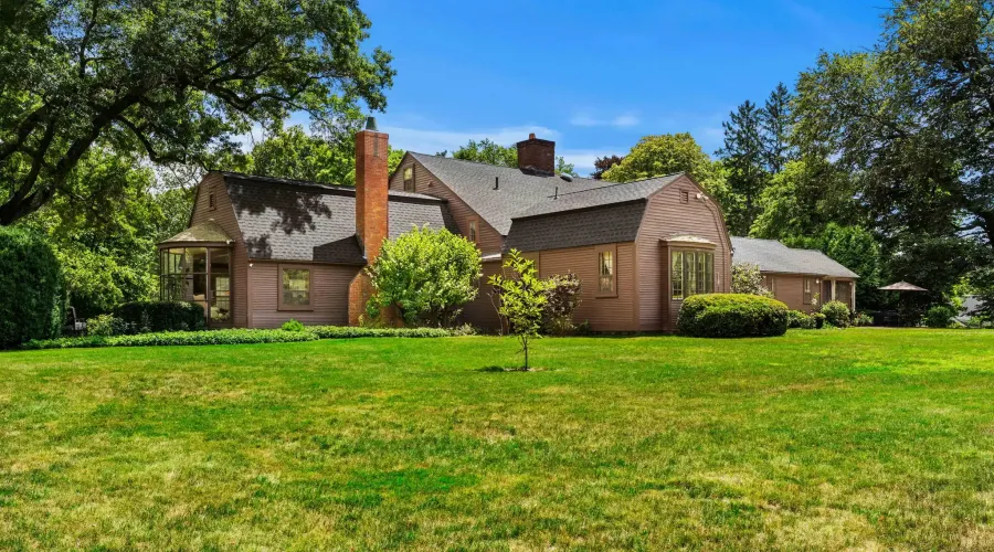 Miles River Rd, Hamilton, Massachusetts, 01982, United States, 4 Bedrooms Bedrooms, 11 Rooms Rooms,3 BathroomsBathrooms,Single family home,For Sale,Miles River,70030020118