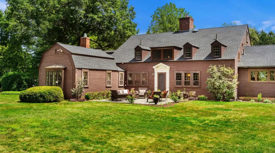 Miles River Rd, Hamilton, Massachusetts, 01982, United States, 4 Bedrooms Bedrooms, 11 Rooms Rooms,3 BathroomsBathrooms,Single family home,For Sale,Miles River,70030020118