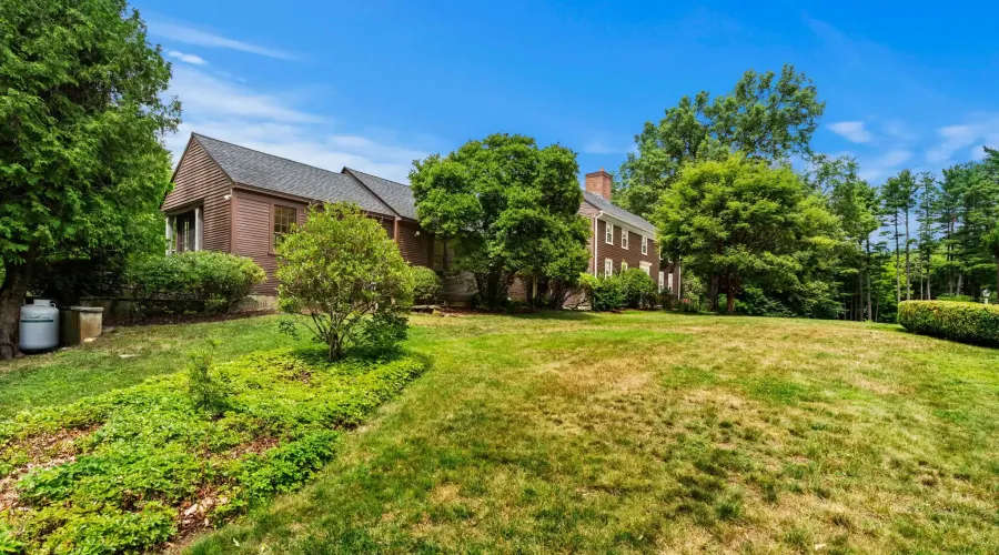Miles River Rd, Hamilton, Massachusetts, 01982, United States, 4 Bedrooms Bedrooms, 11 Rooms Rooms,3 BathroomsBathrooms,Single family home,For Sale,Miles River,70030020118