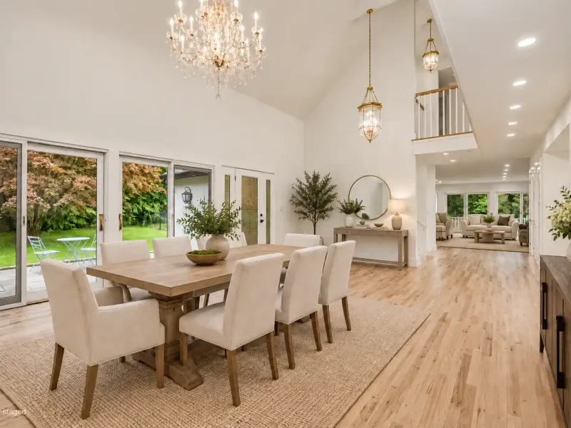A Sophisticated Modern Retreat in Weston – image 5