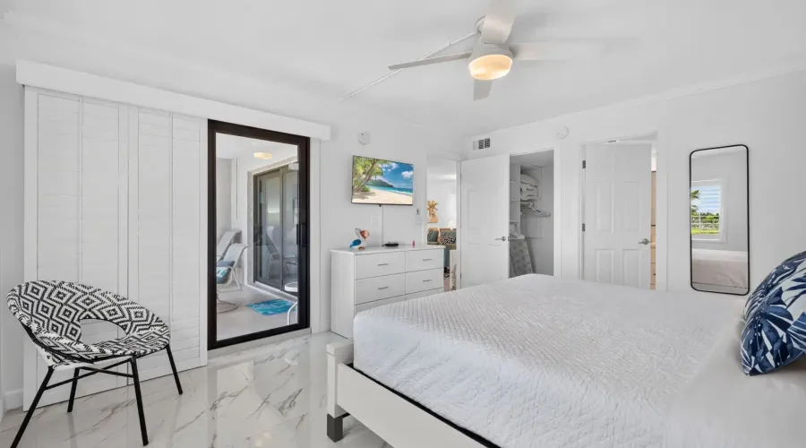 1919 Olde Middle Gulf Drive, Sanibe, Florida, 33957, United States, 2 Bedrooms Bedrooms, 9 Rooms Rooms,2 BathroomsBathrooms,Condo,For Sale,Olde Middle Gulf,1,70030020126