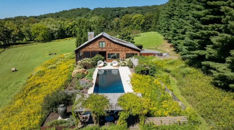 250 Belgo Road, Salisbury, Connecticut, 06068, United States, 2 Bedrooms Bedrooms, 12 Rooms Rooms,5 BathroomsBathrooms,Residential,For Sale,Belgo ,70030020136