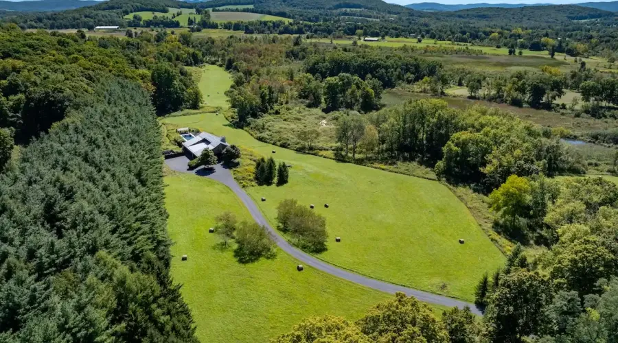 250 Belgo Road, Salisbury, Connecticut, 06068, United States, 2 Bedrooms Bedrooms, 12 Rooms Rooms,5 BathroomsBathrooms,Residential,For Sale,Belgo ,70030020136