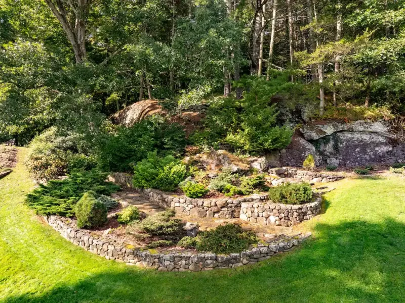 https://harneyrealestate.com/property/55-57-brinton-hill-road-salisbur – image 15