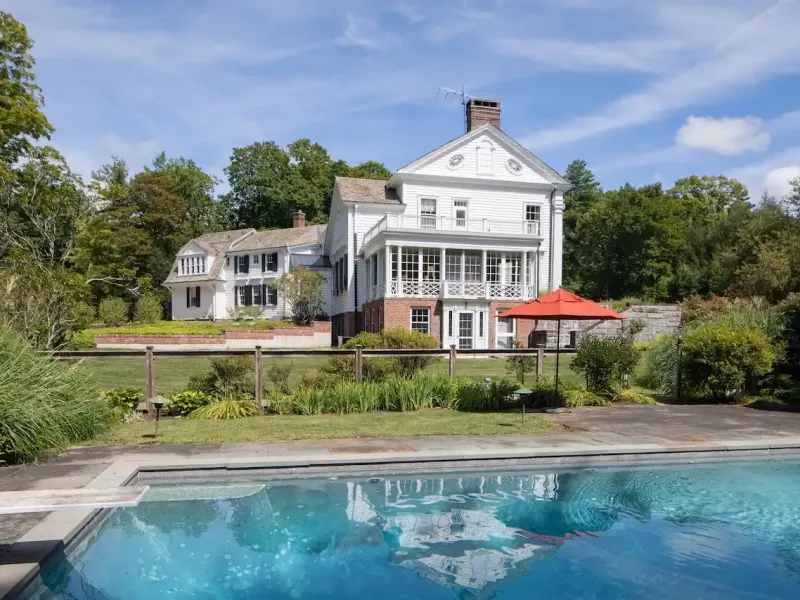 https://harneyrealestate.com/property/16-18-laurel-way-norfolk-ct-0609 – image 33