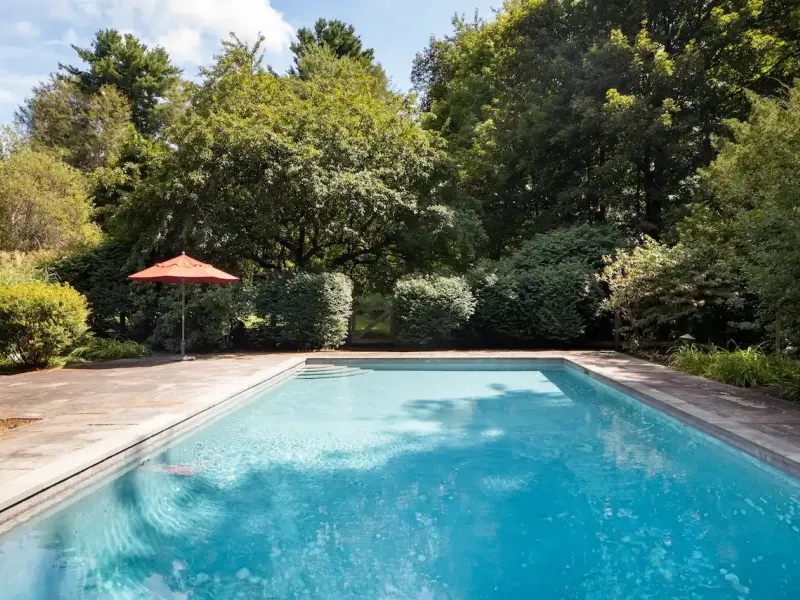 https://harneyrealestate.com/property/16-18-laurel-way-norfolk-ct-0609 – image 34
