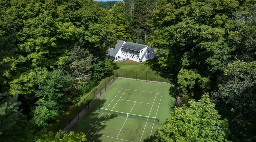 16-18 Laurel Way, Norfolk, Connecticut, 06098, United States, 10 Bedrooms Bedrooms, 22 Rooms Rooms,7 BathroomsBathrooms,Residential,For Sale,Laurel Way,70030020150