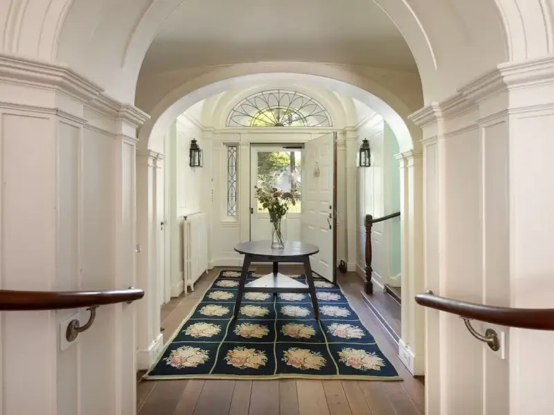 https://harneyrealestate.com/property/16-18-laurel-way-norfolk-ct-0609 – image 6