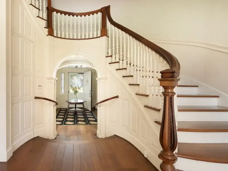 https://harneyrealestate.com/property/16-18-laurel-way-norfolk-ct-0609 – image 7