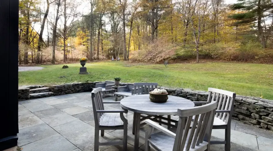 40 Canterbury Lane, Salisbury, Connecticut, 06039, United States, 4 Bedrooms Bedrooms, 8 Rooms Rooms,4 BathroomsBathrooms,Residential,For Sale,Canterbury Lane,70030020151
