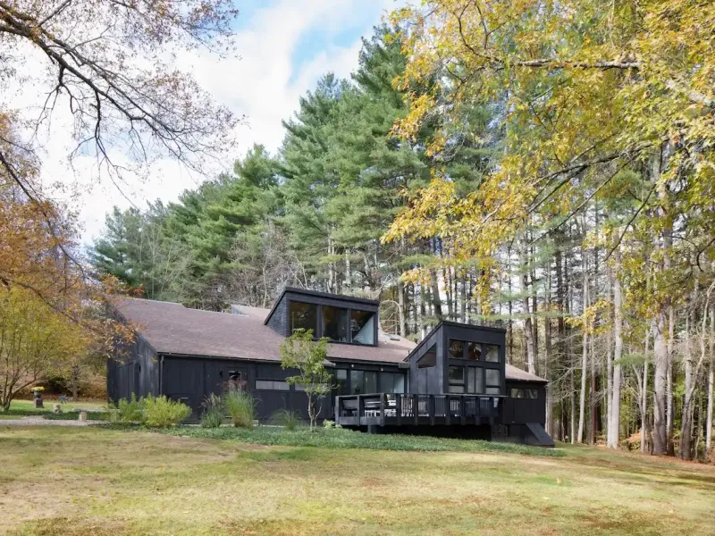 https://harneyrealestate.com/property/40-canterbury-lane-salisbury-ct- – image 29