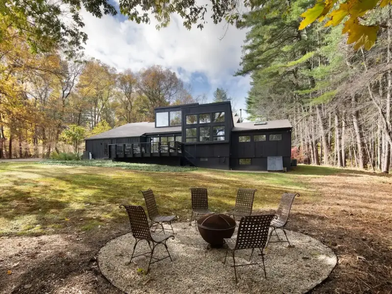 https://harneyrealestate.com/property/40-canterbury-lane-salisbury-ct- – image 11