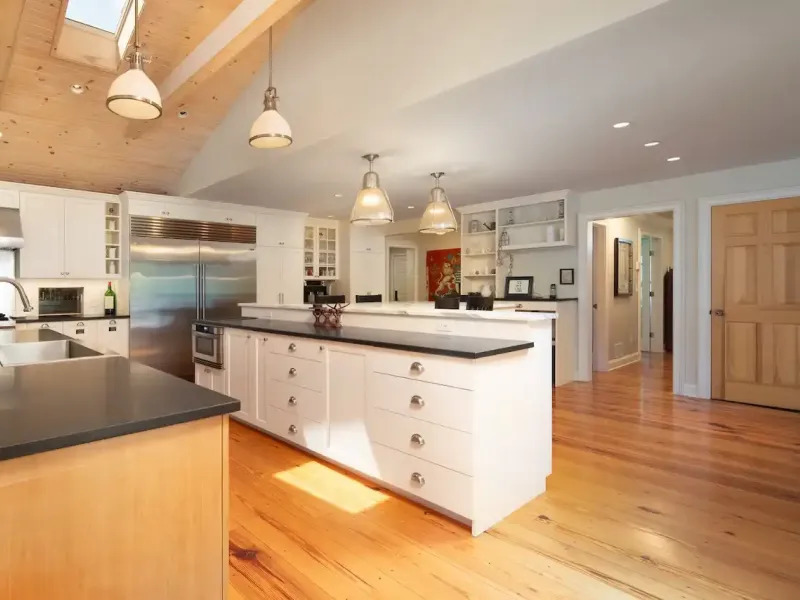 https://harneyrealestate.com/property/7-cooper-hill-road-salisbury-ct- – image 11