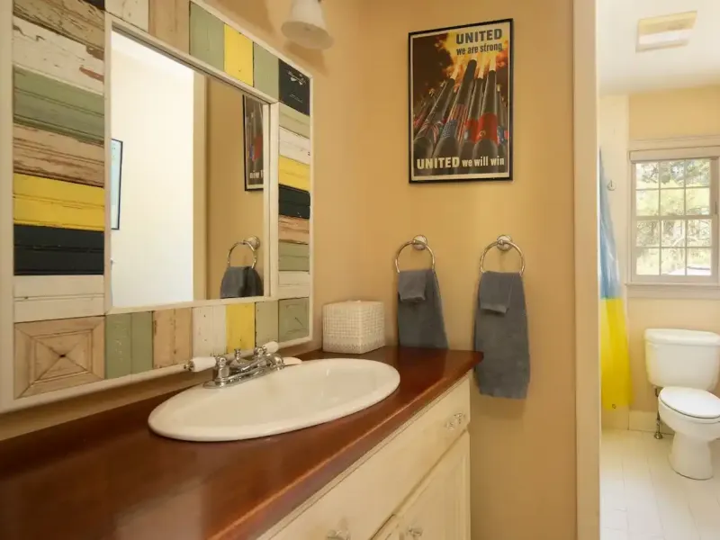 https://harneyrealestate.com/property/7-cooper-hill-road-salisbury-ct- – image 30