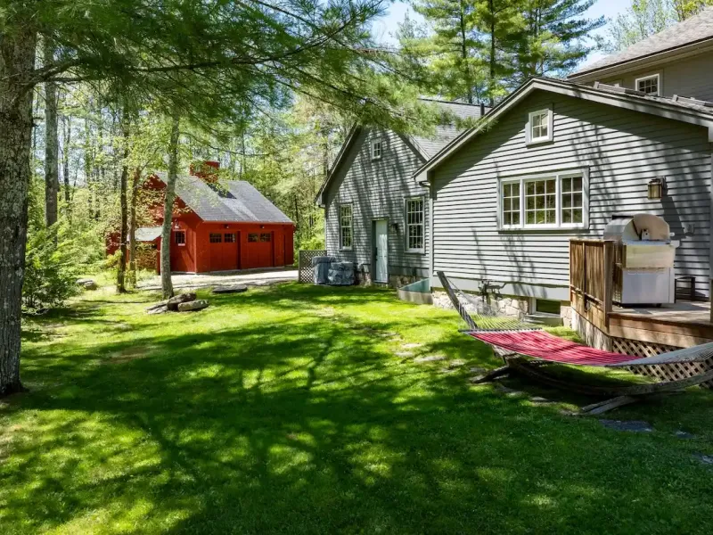 https://harneyrealestate.com/property/7-cooper-hill-road-salisbury-ct- – image 33