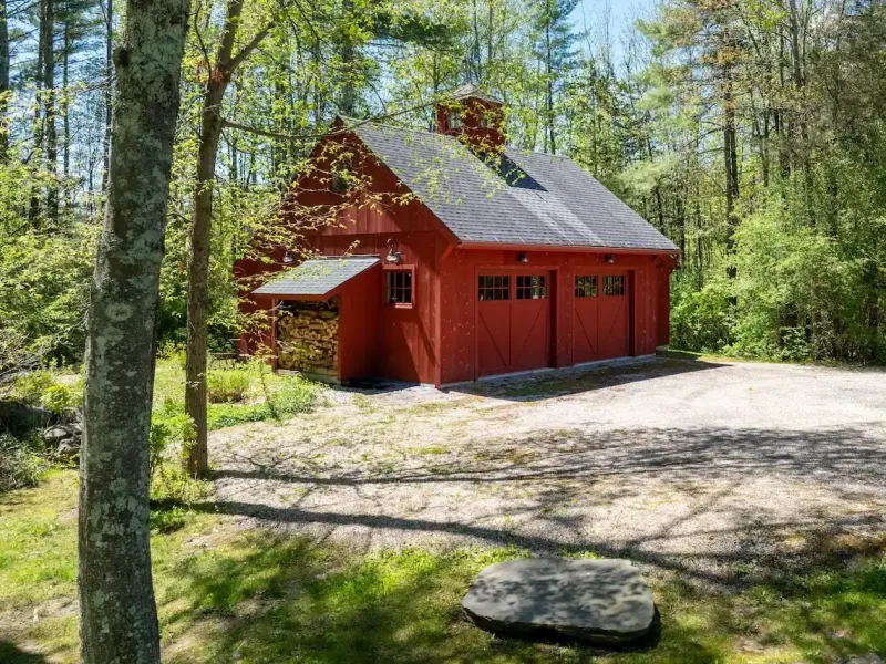 https://harneyrealestate.com/property/7-cooper-hill-road-salisbury-ct- – image 34