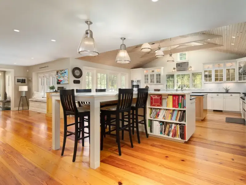 https://harneyrealestate.com/property/7-cooper-hill-road-salisbury-ct- – image 5