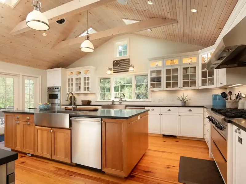 https://harneyrealestate.com/property/7-cooper-hill-road-salisbury-ct- – image 7