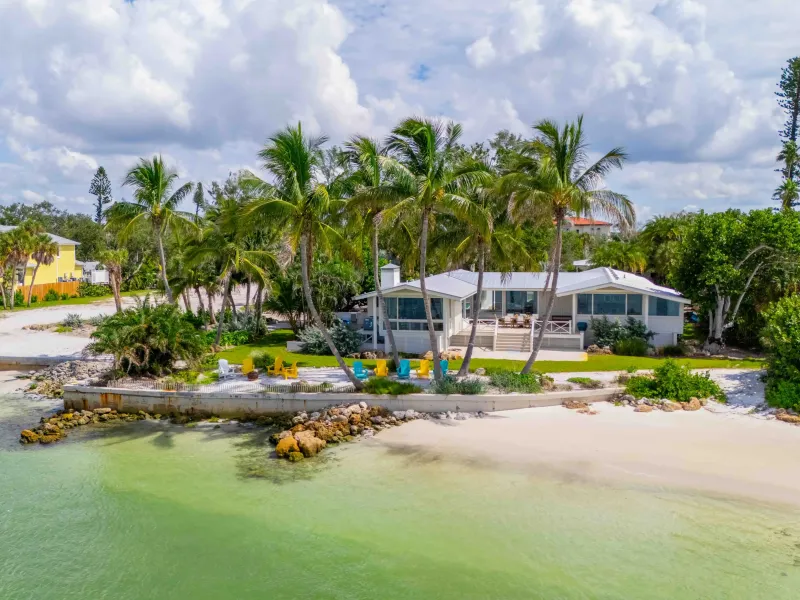 A Rare Gulf-Front Opportunity on Siesta Key – image 1
