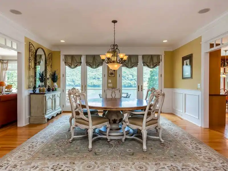 Waterfront For Sale – image 5