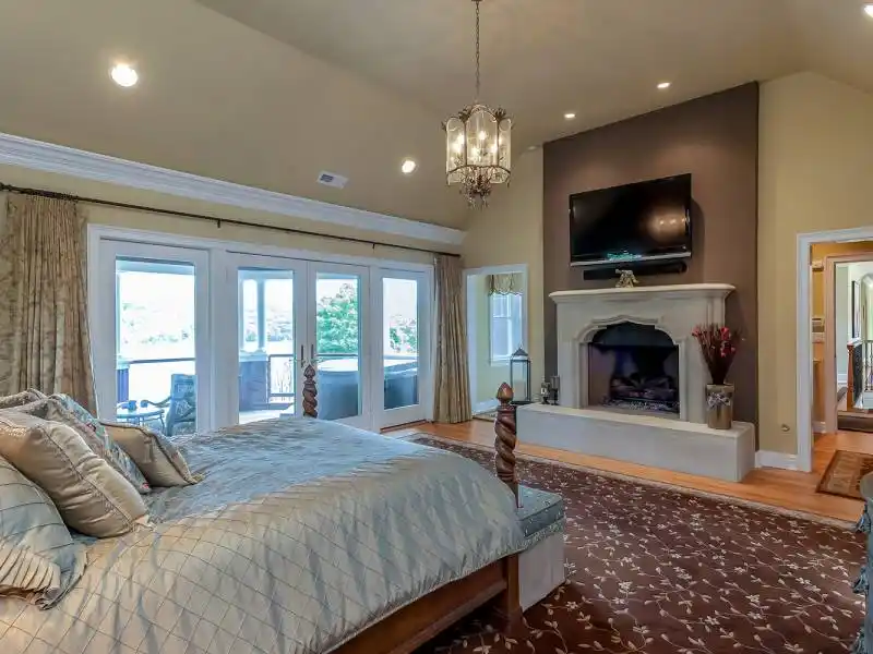 Waterfront For Sale – image 17