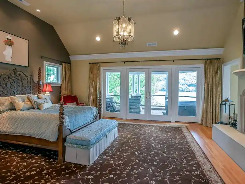 Waterfront For Sale – image 18
