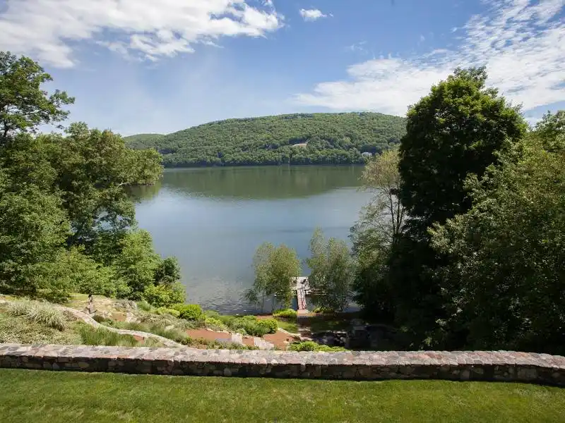 Waterfront For Sale – image 2