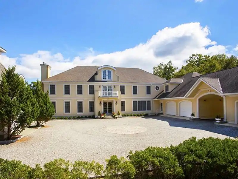 Residential For Sale – image 1
