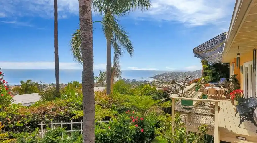 827 Buena Vista Way,Laguna Beach,California 92651,United States,3 Bedrooms Bedrooms,4 Rooms Rooms,2 BathroomsBathrooms,Residential,Buena Vista Way,1,215306