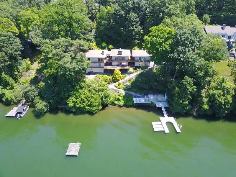 Residential For Sale – image 1