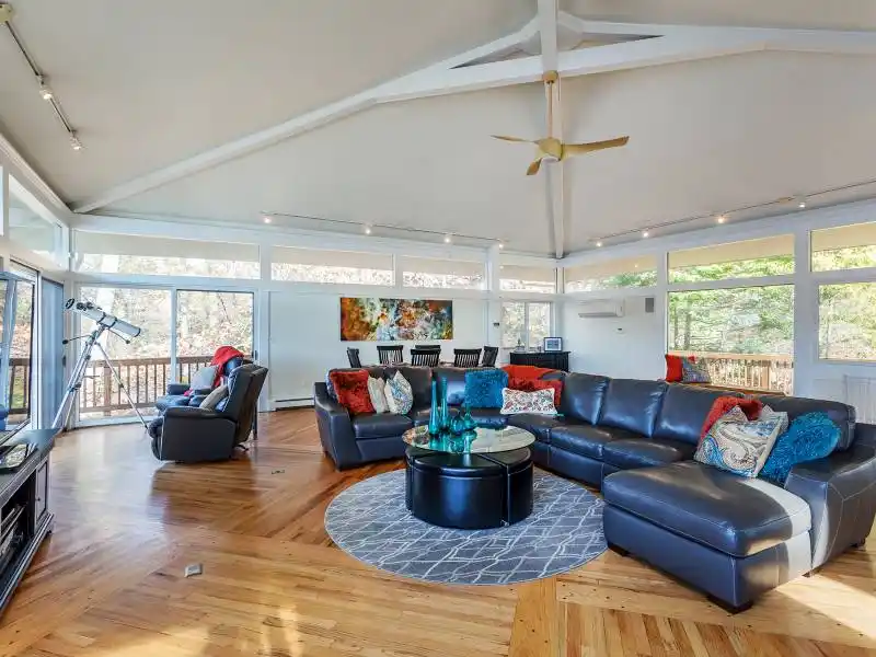 Residential For Sale – image 4