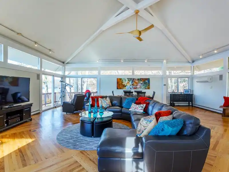 Residential For Sale – image 3