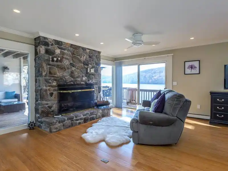 Residential For Sale – image 12