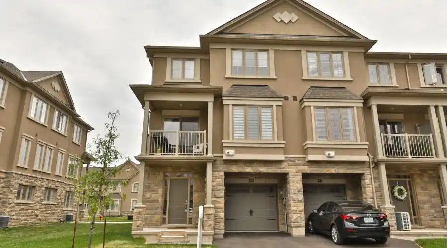 2363 Natasha Circle,Oakville,Canada,3 Bedrooms Bedrooms,8 Rooms Rooms,1 BathroomBathrooms,Residential,Natasha,235553