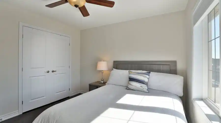 2363 Natasha Circle,Oakville,Canada,3 Bedrooms Bedrooms,8 Rooms Rooms,1 BathroomBathrooms,Residential,Natasha,235553
