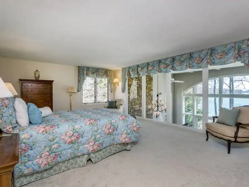 Residential For Sale – image 8
