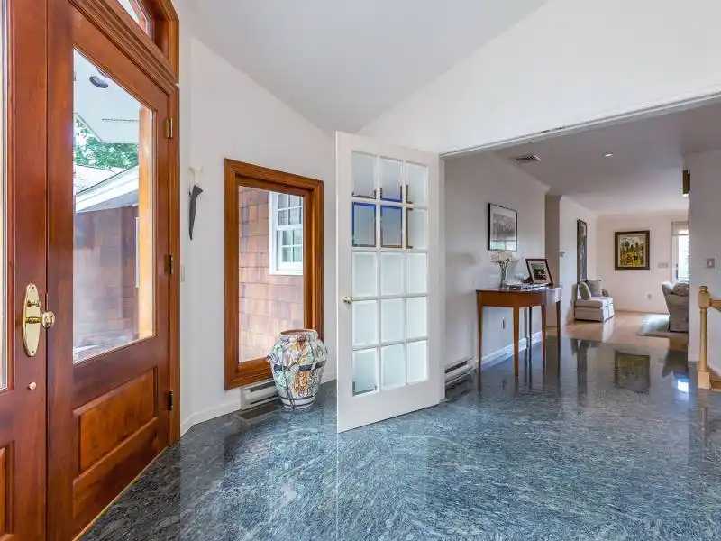 Residential For Sale – image 4