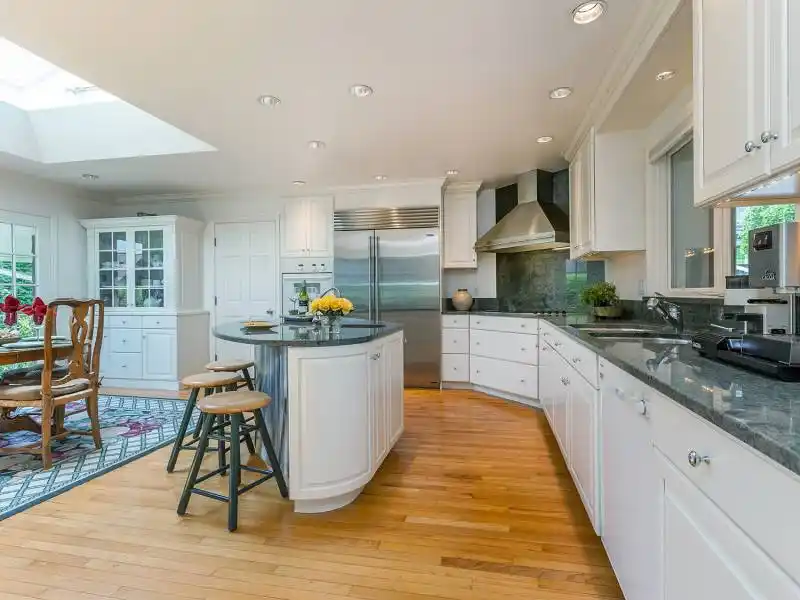 Residential For Sale – image 8