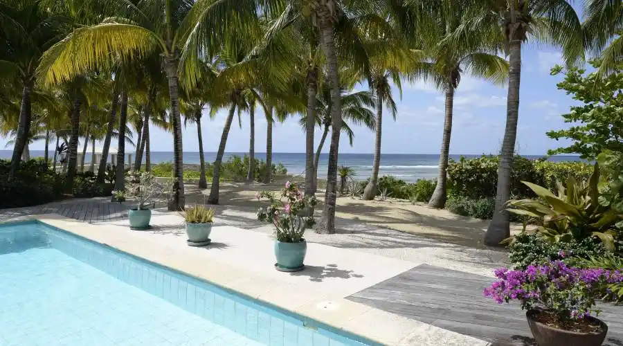 274 Old Prospect Road,Cayman Islands,6 Bedrooms Bedrooms,5 BathroomsBathrooms,Waterfront,Old Prospect Road,241699