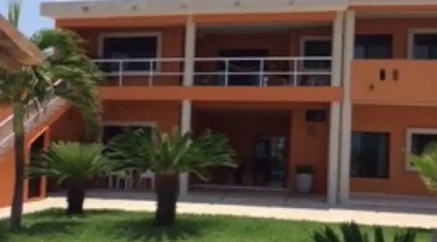 Playa Arroyo Seco,48980,Mexico,5 Bedrooms Bedrooms,3 BathroomsBathrooms,Residential,260772