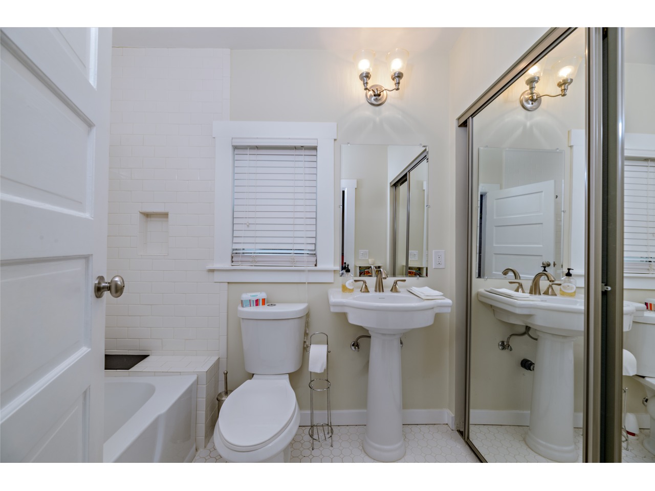 Residential For Sale – image 13