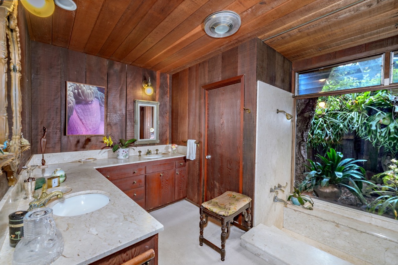 Residential For Sale – image 10