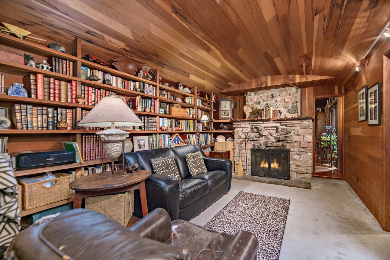 Residential For Sale – image 8