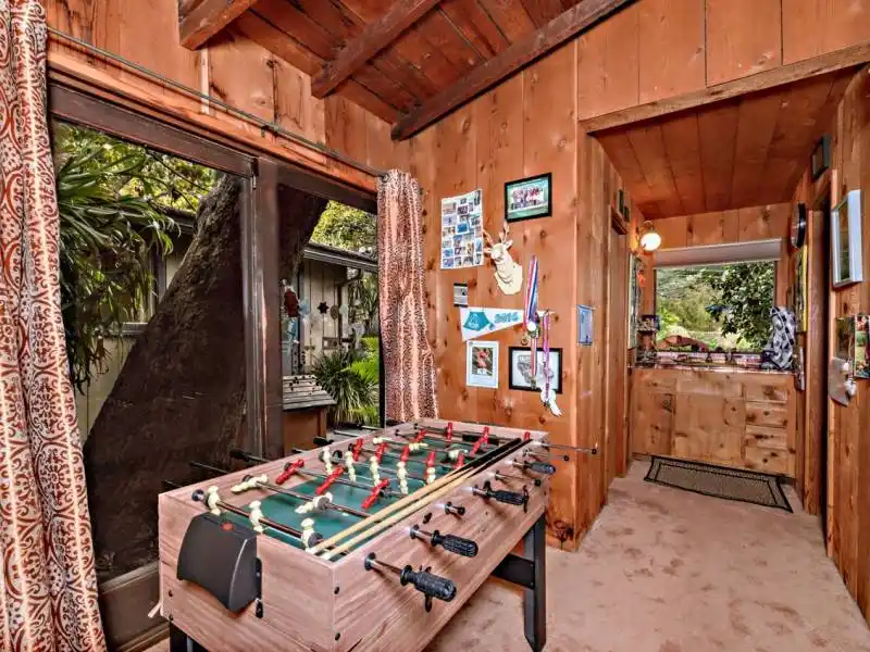 Residential For Sale – image 13